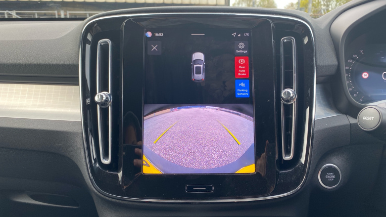 Volvo XC40 2.0 B3P Plus Black Edition 5dr Auto Petrol Estate